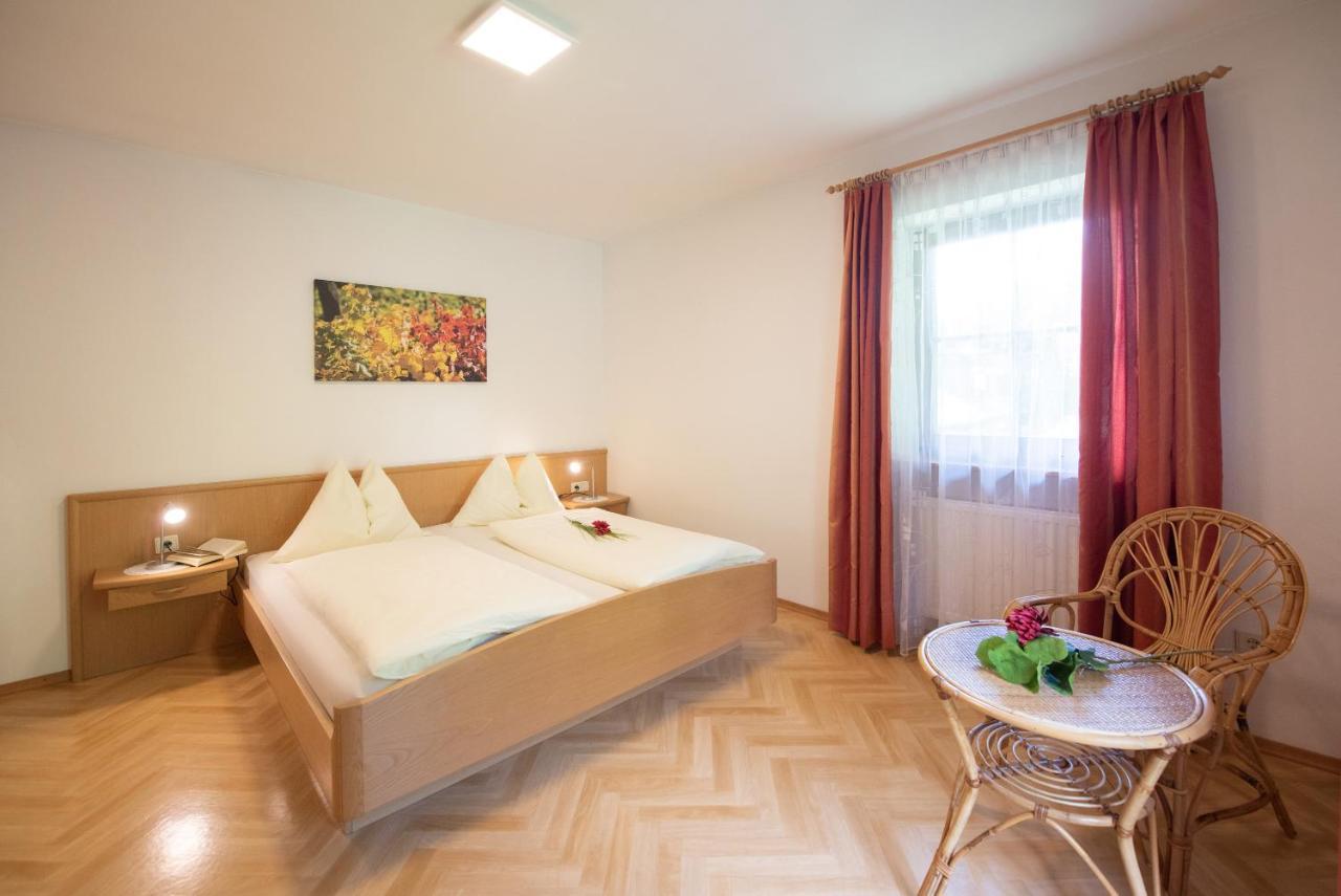 Apartments Herrnhofer Caldaro Exterior photo